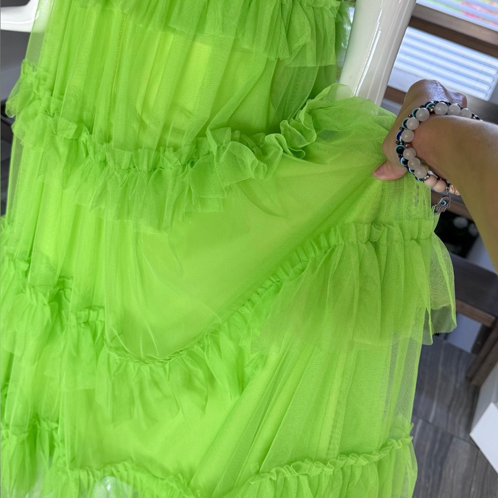 New 💚 Lime Green Tiered Ruffled Dress - Picture 4 of 17
